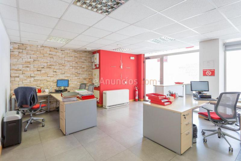 Local Comercial en venta en Paseo Sandua, San Jorge, PamplonaIruña