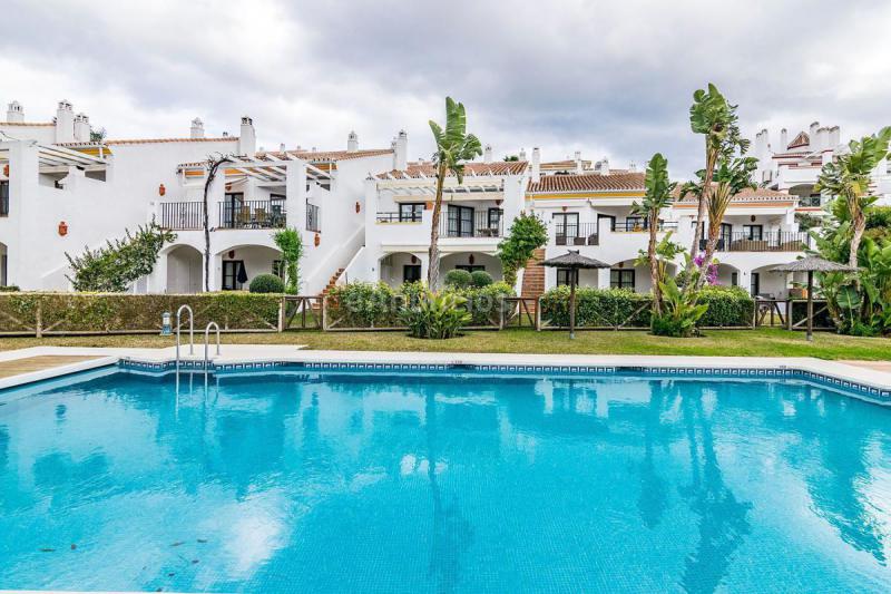 Adosado en venta en  Riviera del Sol, Mijas