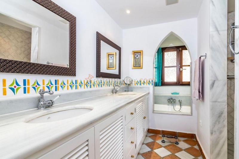 Adosado en venta en  Riviera del Sol, Mijas