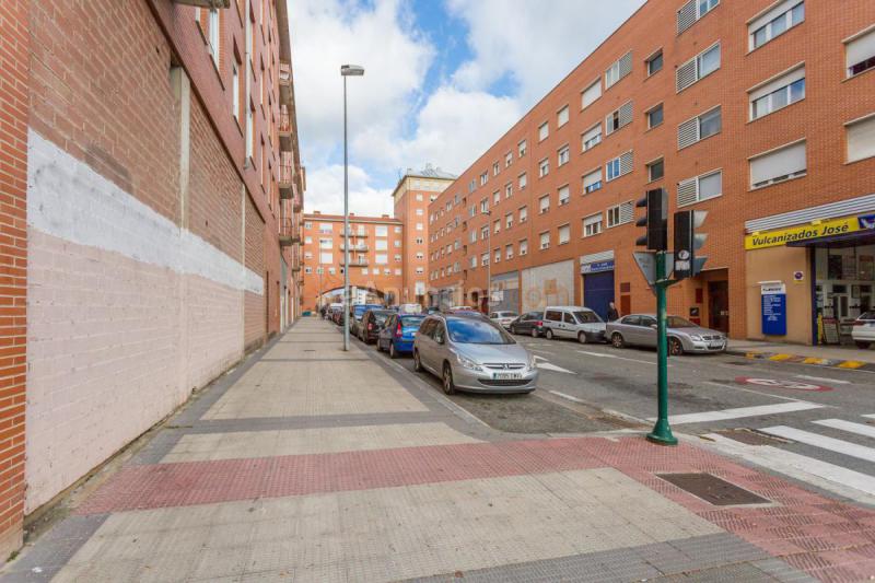 Local Comercial en venta en Calle Sanduzelai, Pamplona, San Jorge, PamplonaIruña