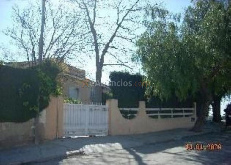 Adosado en venta en  Entrepinos, L'Eliana