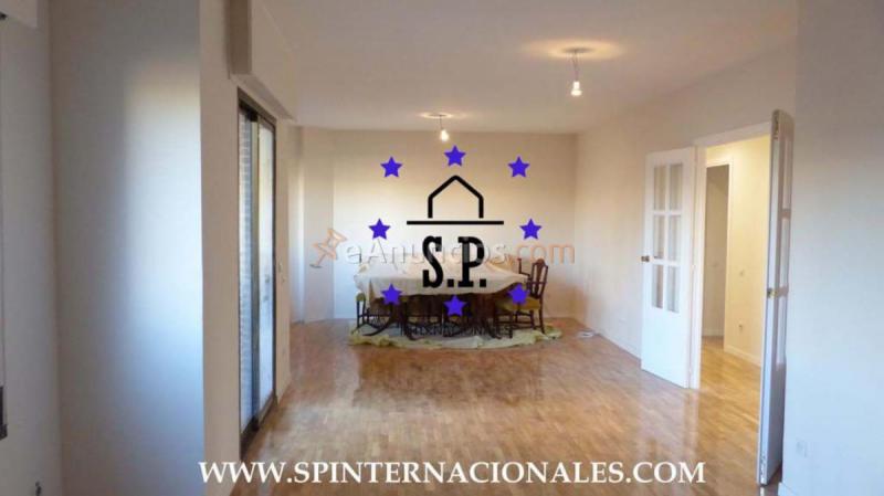 Atico en alquiler en  Ciudad Lineal, Madrid