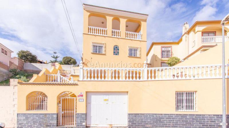 Adosado en venta en  Puerto de la Torre, Málaga