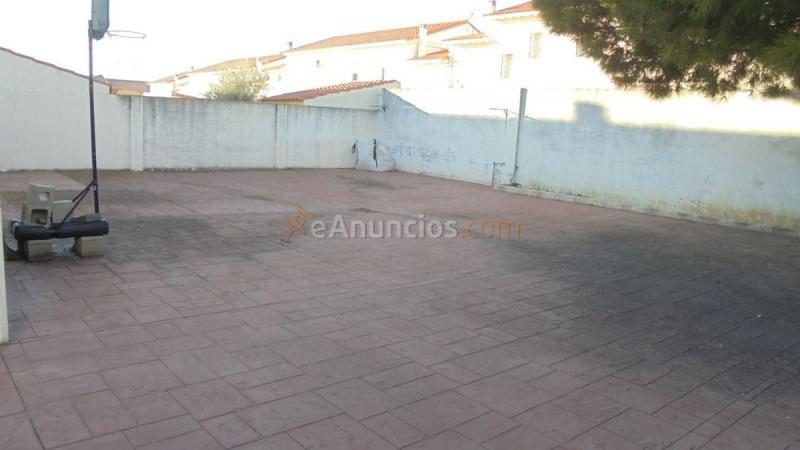 Casa en venta en  Esquivias