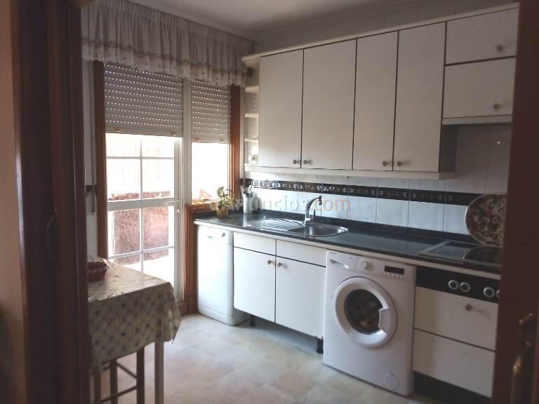 Playa América. Alquiler anual. 3 dormitorios