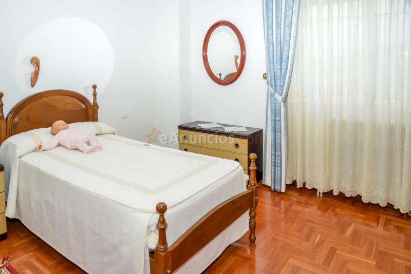 Adosado en venta en  Castellanos de Villiquera