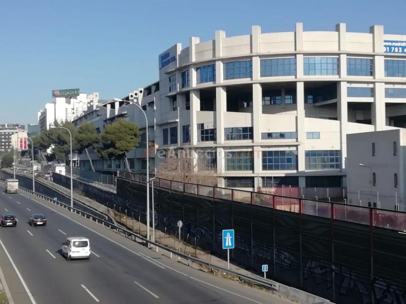 Edificio en venta en  Hortaleza, Madrid