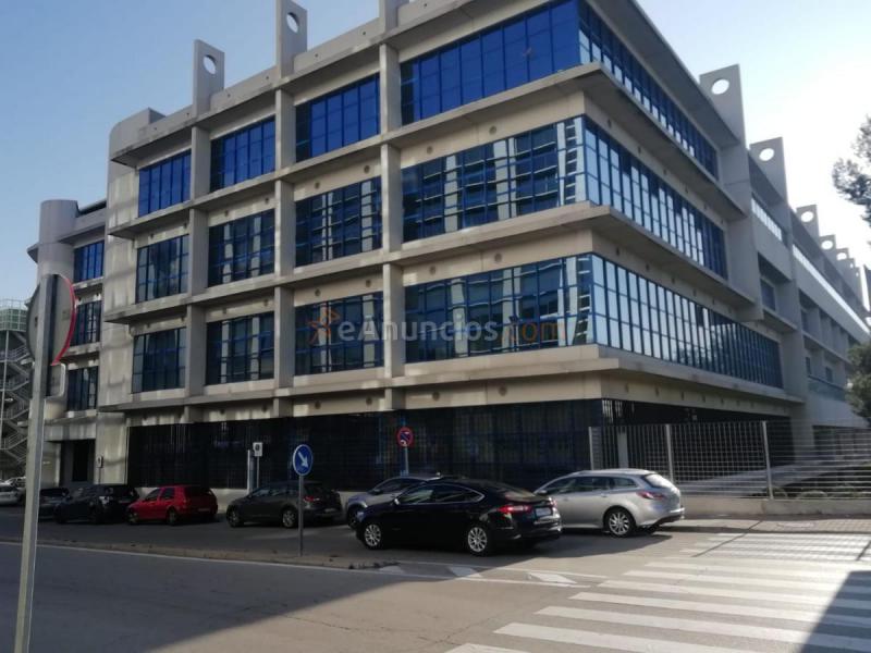 Edificio en venta en  Hortaleza, Madrid