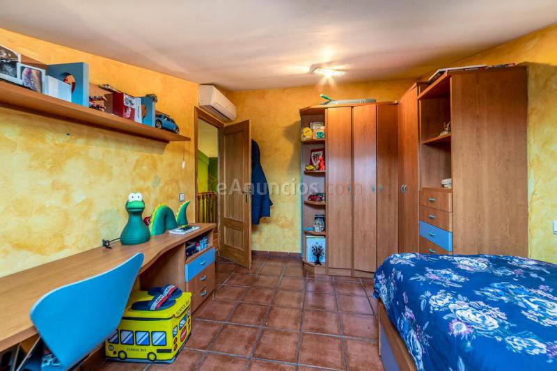 Adosado en venta en  Puerta de Cuartos - Avda. de Portugal, Talavera de la Reina