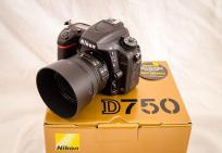 FOR SALE:Nikon D750 DSLR Camera  WITH LENS..1350 USD