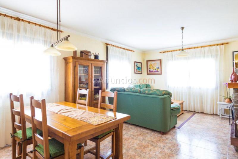 Adosado en venta en  Vallgorguina