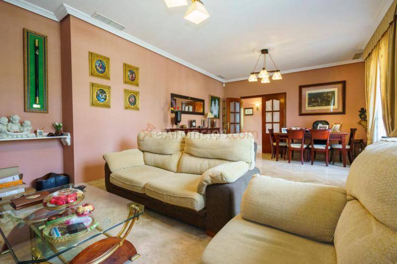 Adosado en venta en  Valencina de la Concepcion