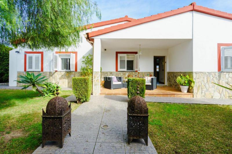 Adosado en venta en  Valencina de la Concepcion