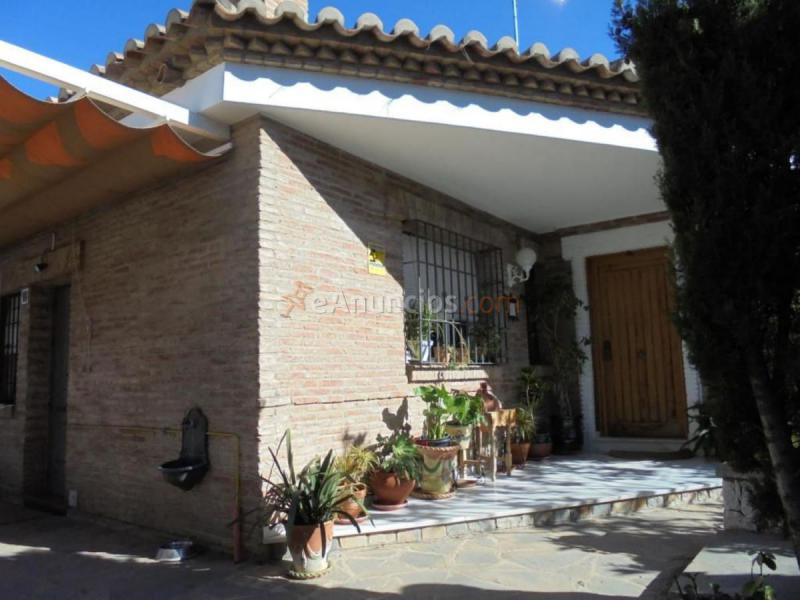 Adosado en venta en Calle Célebes Barat, Puerto de la Torre, Málaga