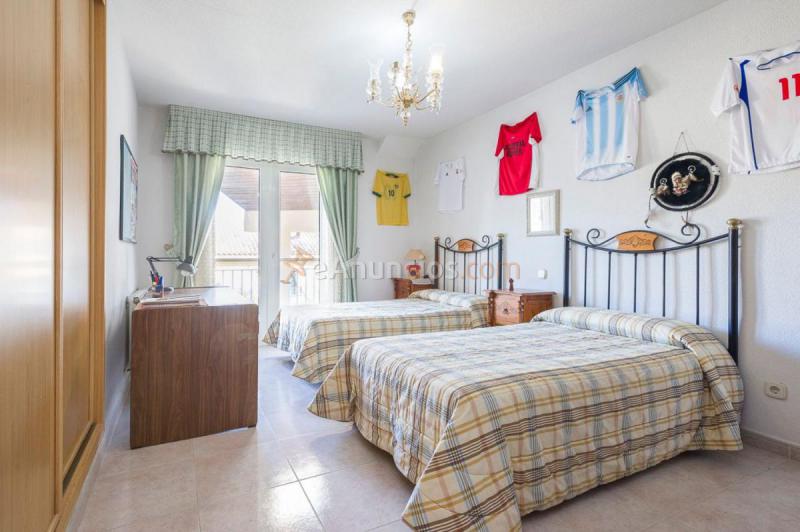 Adosado en venta en  Sevilla la Nueva