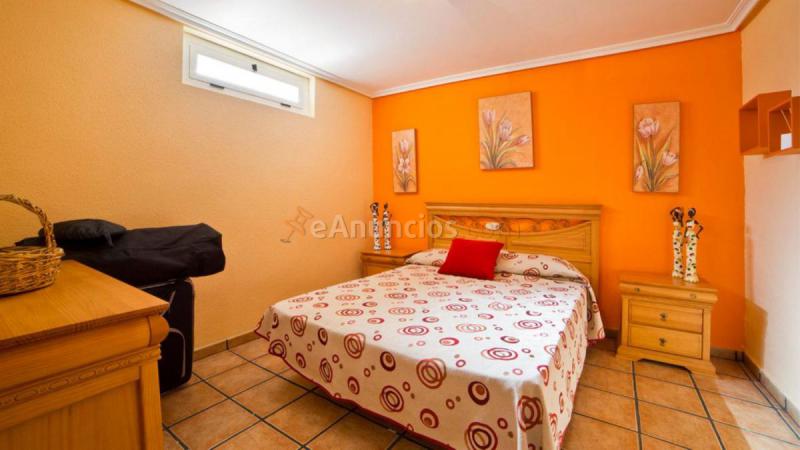 Adosado en venta en  Busot