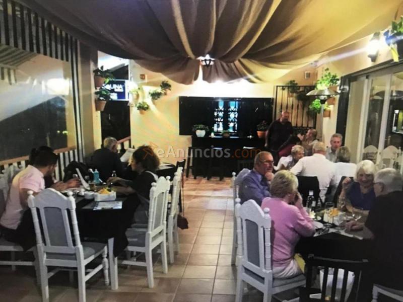 Local Comercial en venta en  URB.EL PILAR, Estepona Pueblo, Estepona