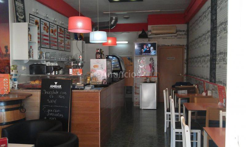 Traspaso café y Bistró Bar con clientela fija