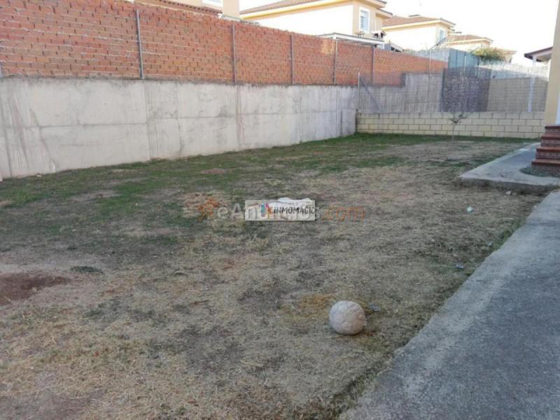 Adosado en venta en  Las Ventas de Retamosa