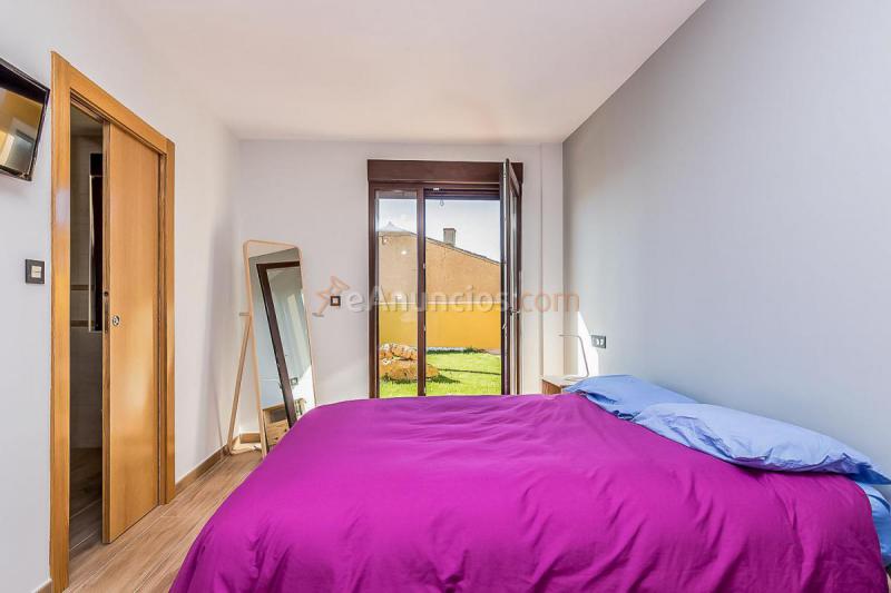 Adosado en venta en  Villamandos