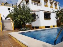 Adosado en venta en  Puerto de la Torre, Málaga