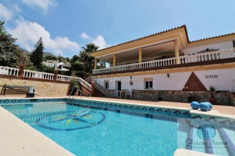 Adosado en venta en  Urbanizaciones, Benalmádena