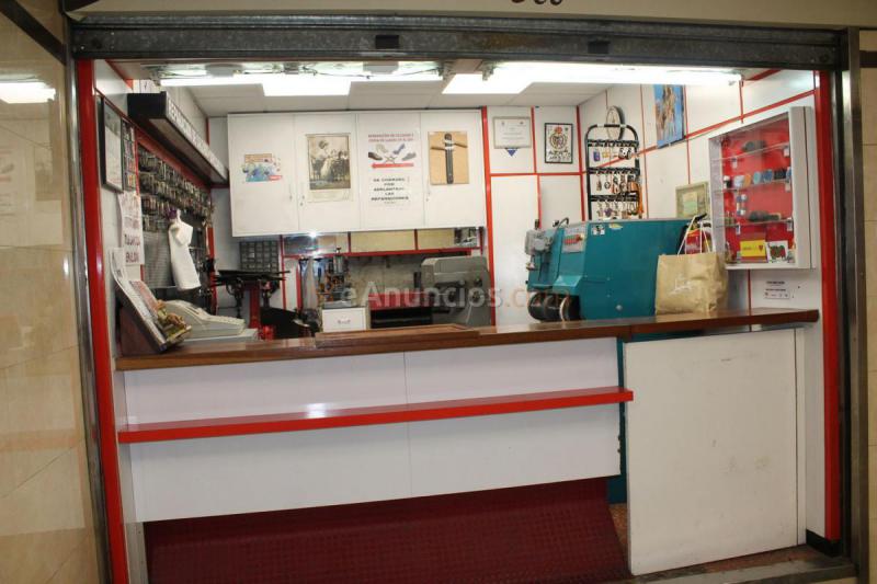 Local Comercial en venta en  Santa María de la Cabeza, Casco Antiguo, Majadahonda