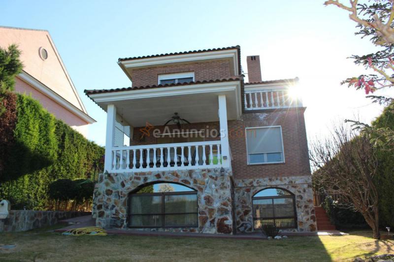 Adosado en venta en  Noruega, Villalbilla