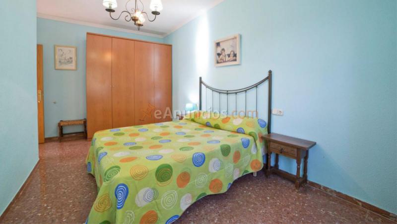 Adosado en venta en  Villena