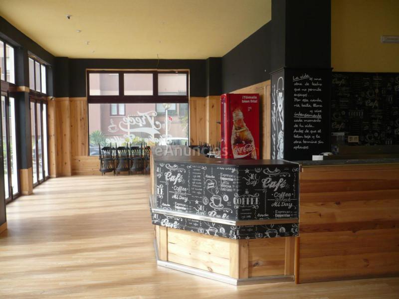 Local Comercial en alquiler en Calle Luis Hauzeur, Salinas, Castrillon