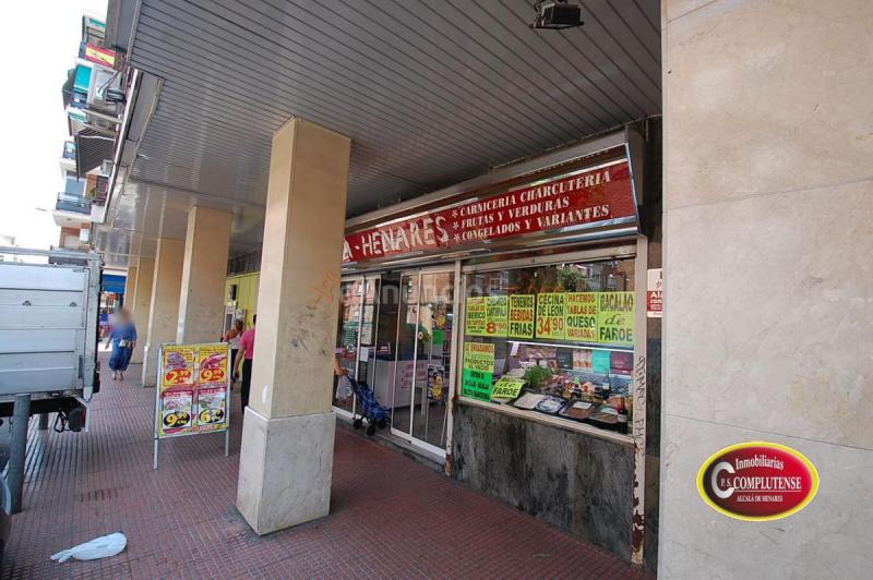 Local Comercial en venta en  San Isidro - Los Almendros, Alcalá de Henares