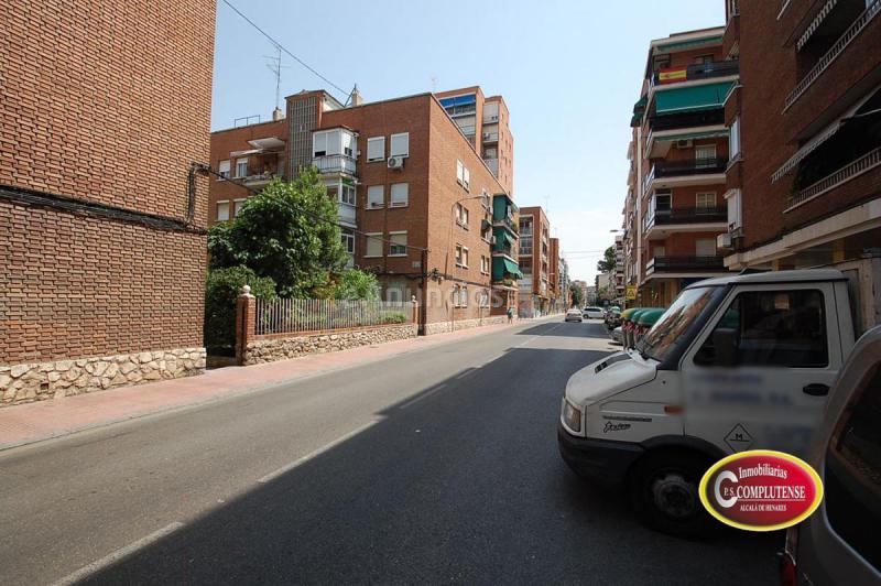 Local Comercial en venta en  San Isidro - Los Almendros, Alcalá de Henares