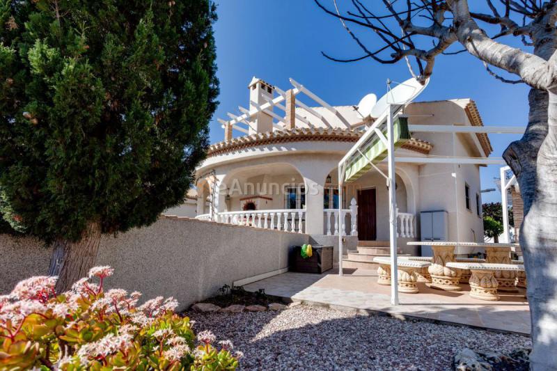 Adosado en venta en  Nicolás de Bussi, Orihuela Costa, Orihuela