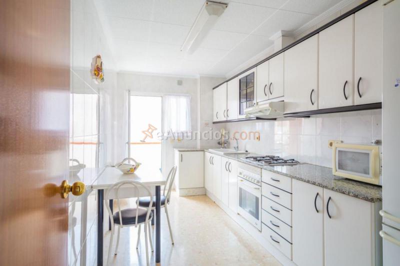 Apartamento en venta en  Torrent Ballester, Viladecans