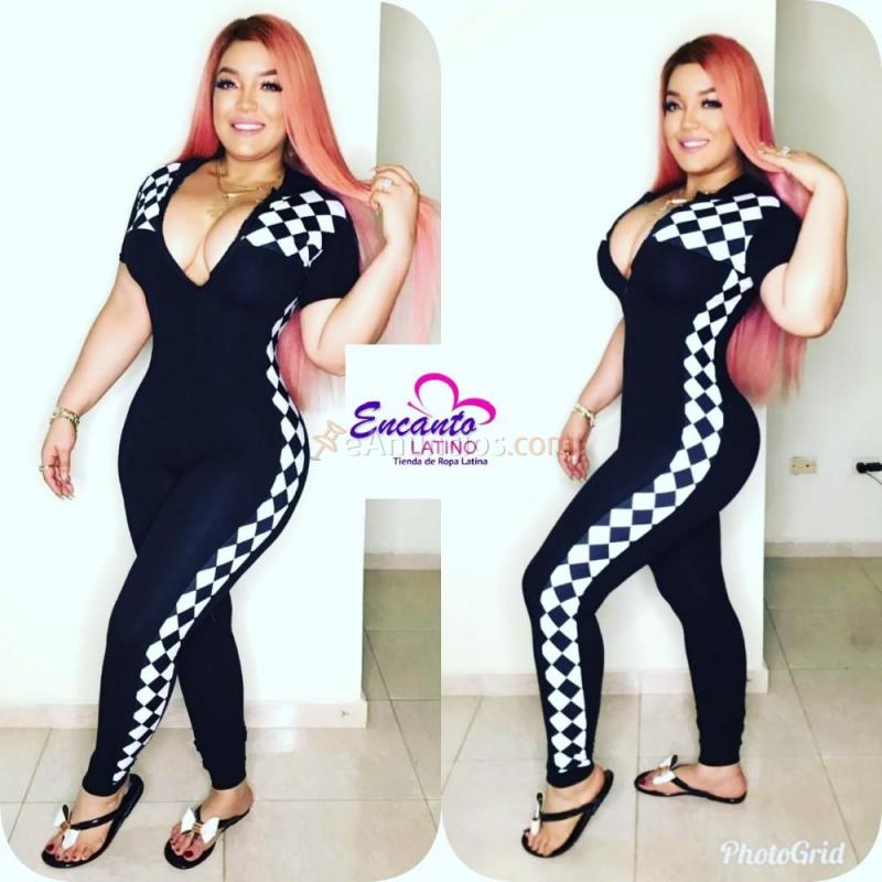 Gran variedad de ropa  moderna