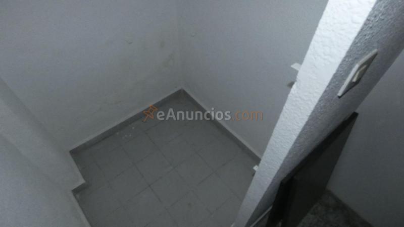 Local Comercial en alquiler en Calle de Lauri Volpi, Godella, L'Eixereta, Burjassot