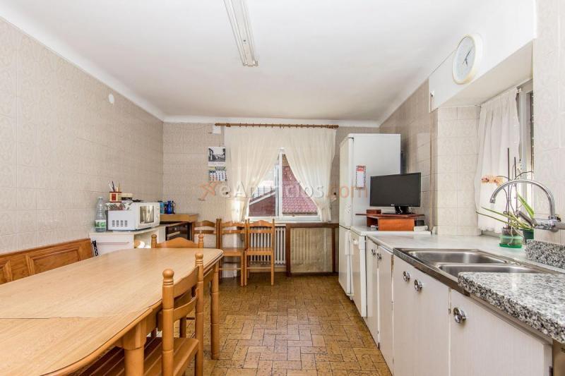 Adosado en venta en  Cistierna