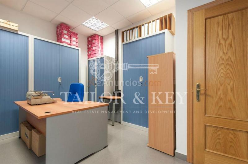 Local Comercial en venta en Calle de la Virgen de la Fuencisla, Madrid, Ciudad Lineal, Madrid