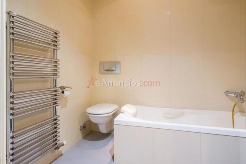 Adosado en venta en  Hostalets de Balenyá