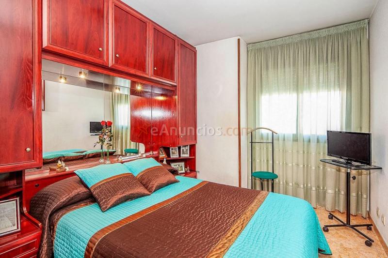 Apartamento en venta en  La Llagosta