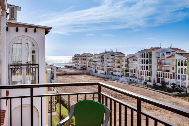 Apartamento en venta en  Urbanización Eliseos Playa, El Acequión - Los Náufragos, Torrevieja