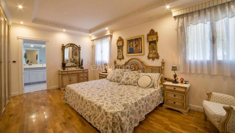 Adosado en venta en  Yecla