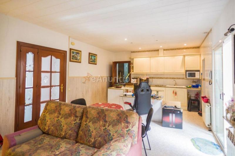 Adosado en venta en  Montigal -Sant Crist, Badalona