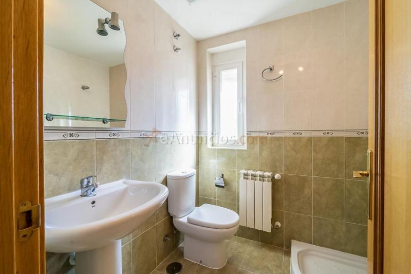 Adosado en venta en  Torija