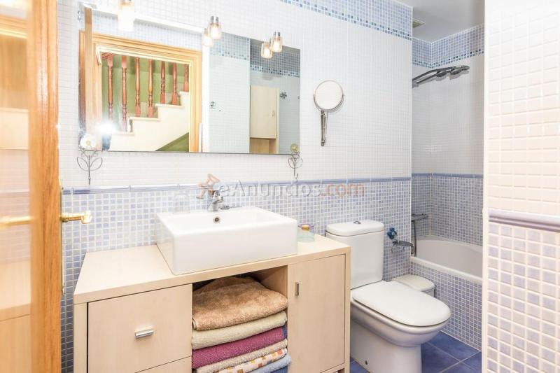 Adosado en venta en  Villaquilambre