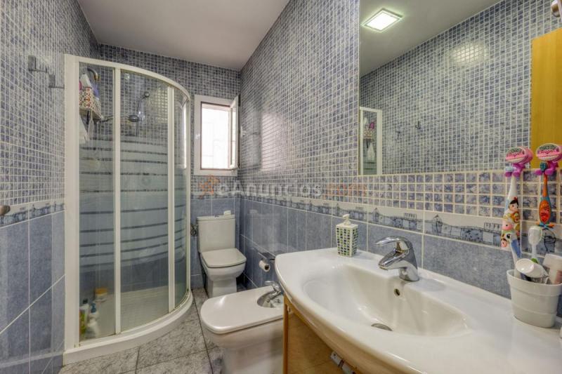 Adosado en venta en  Cervelló