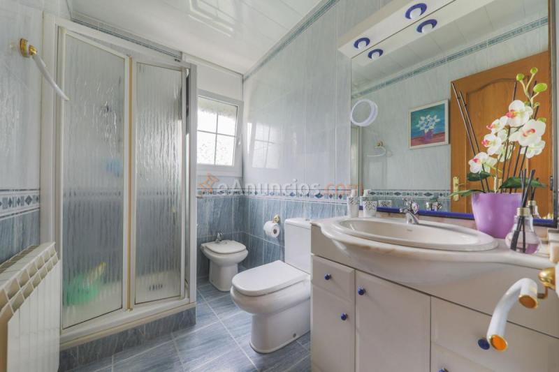 Adosado en venta en  Palau-Solit i Plegamans