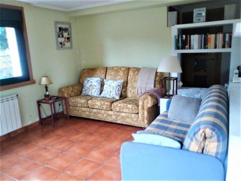 Adosado en venta en  Bergondo