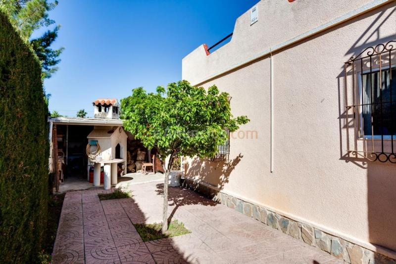 Casa en venta en  ROSALIA CASTRO, La Siesta - El Salado - Torreta, Torrevieja