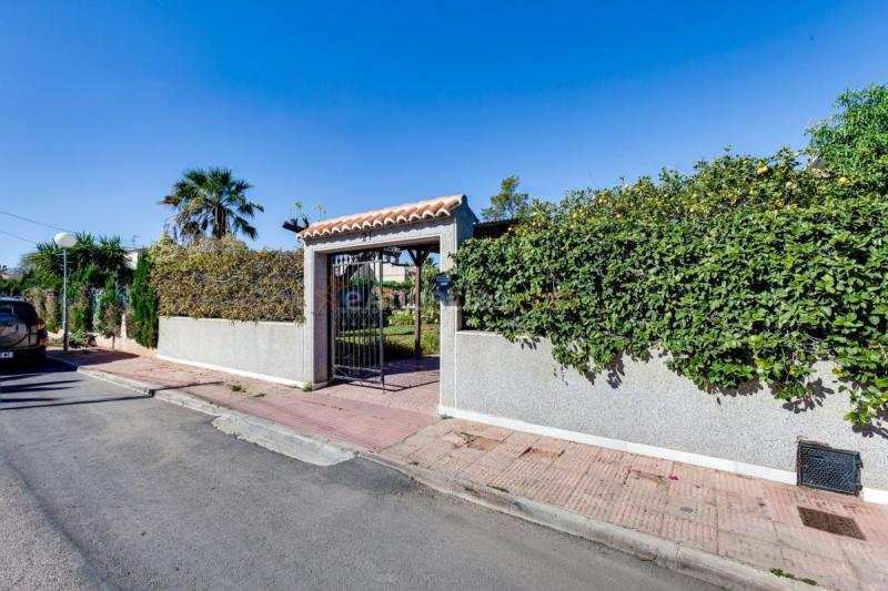 Casa en venta en  ROSALIA CASTRO, La Siesta - El Salado - Torreta, Torrevieja